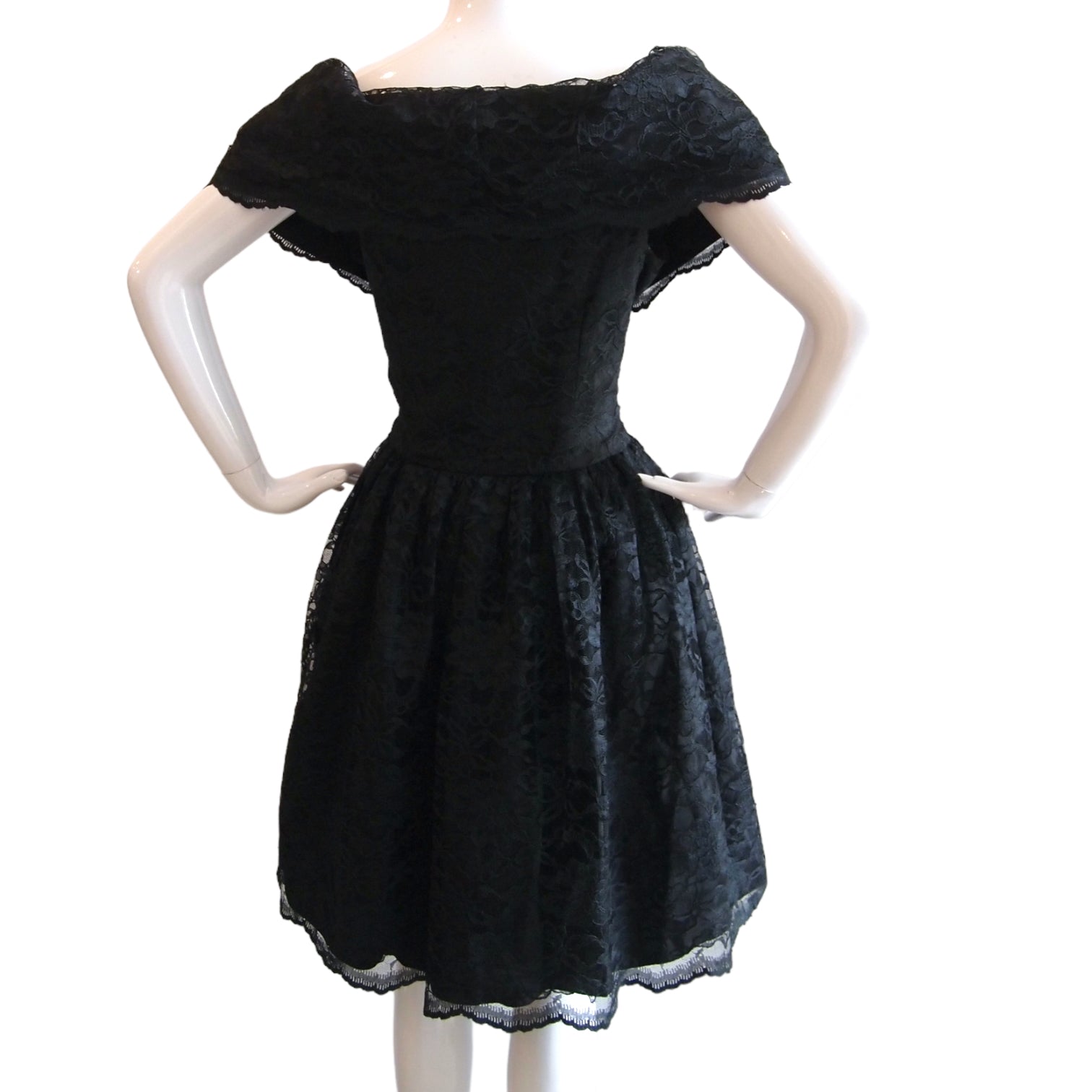 Timeless Classic 1950s Fit Flare Black LAce Off-shoulder Cocktail Evening Dress