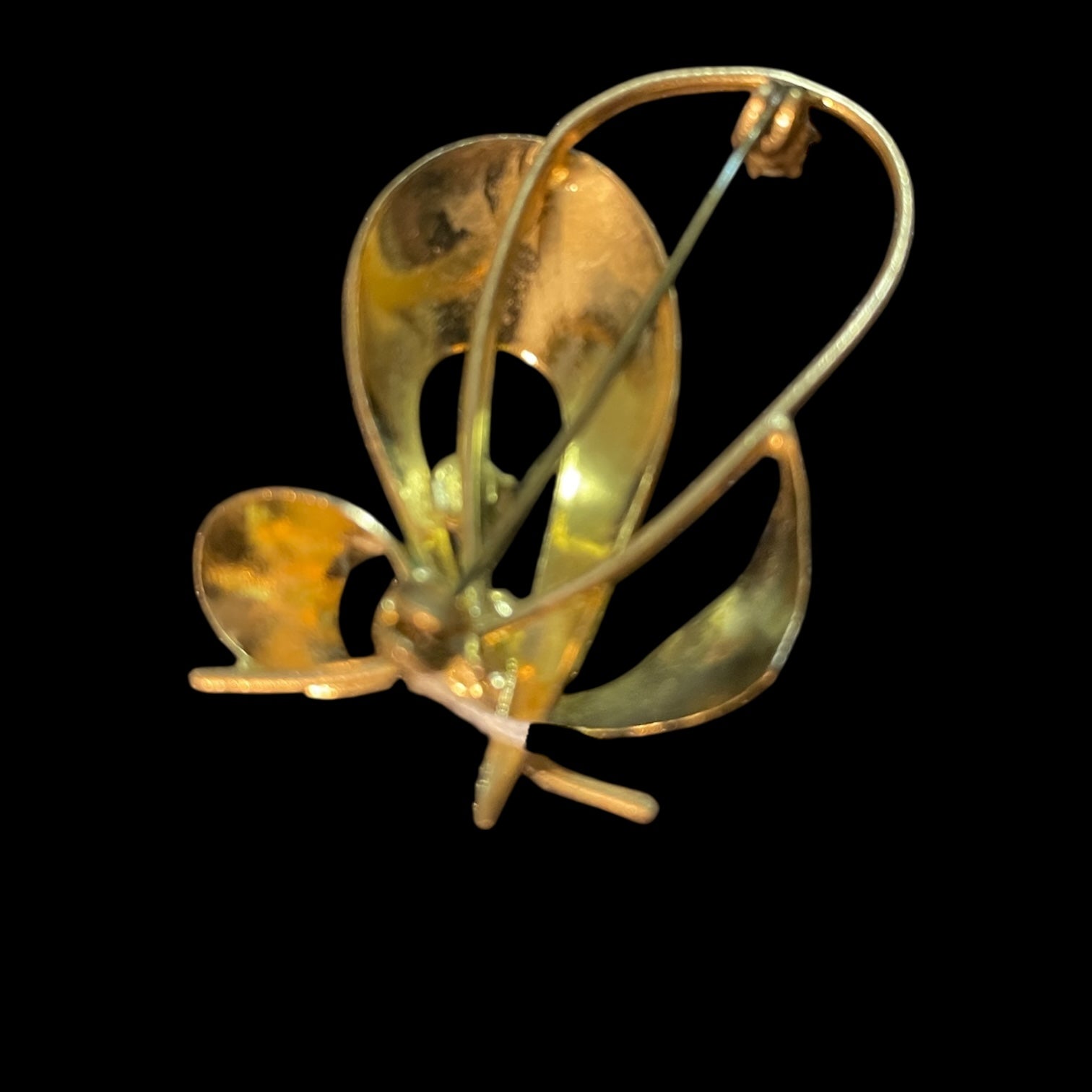 Pearl Twirl Vintage Brooch