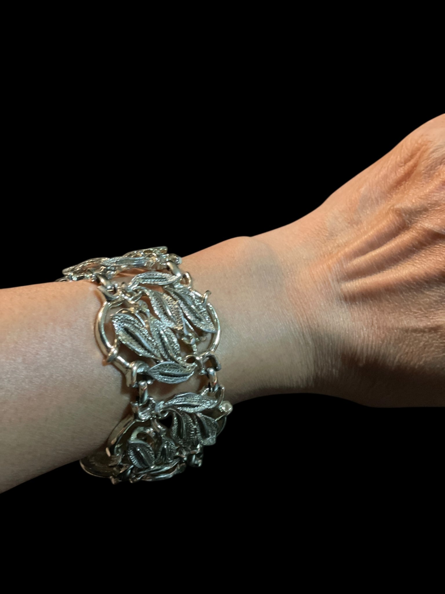 The Secret Garden Ornate Vine Vintage Chain Link Bracelet