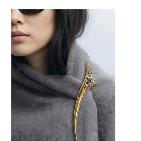 Lily Obelisk Goldtone Vintage Brooch