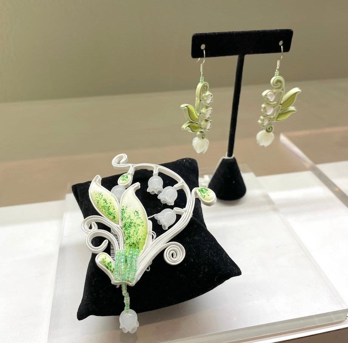 Knot & Bloom - Handmade Chinois Button Flower Brooch