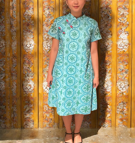 PINWHEEL - BRODERIE LACE AQUA GREEN HANDMADE MODERN CHEONGSAM