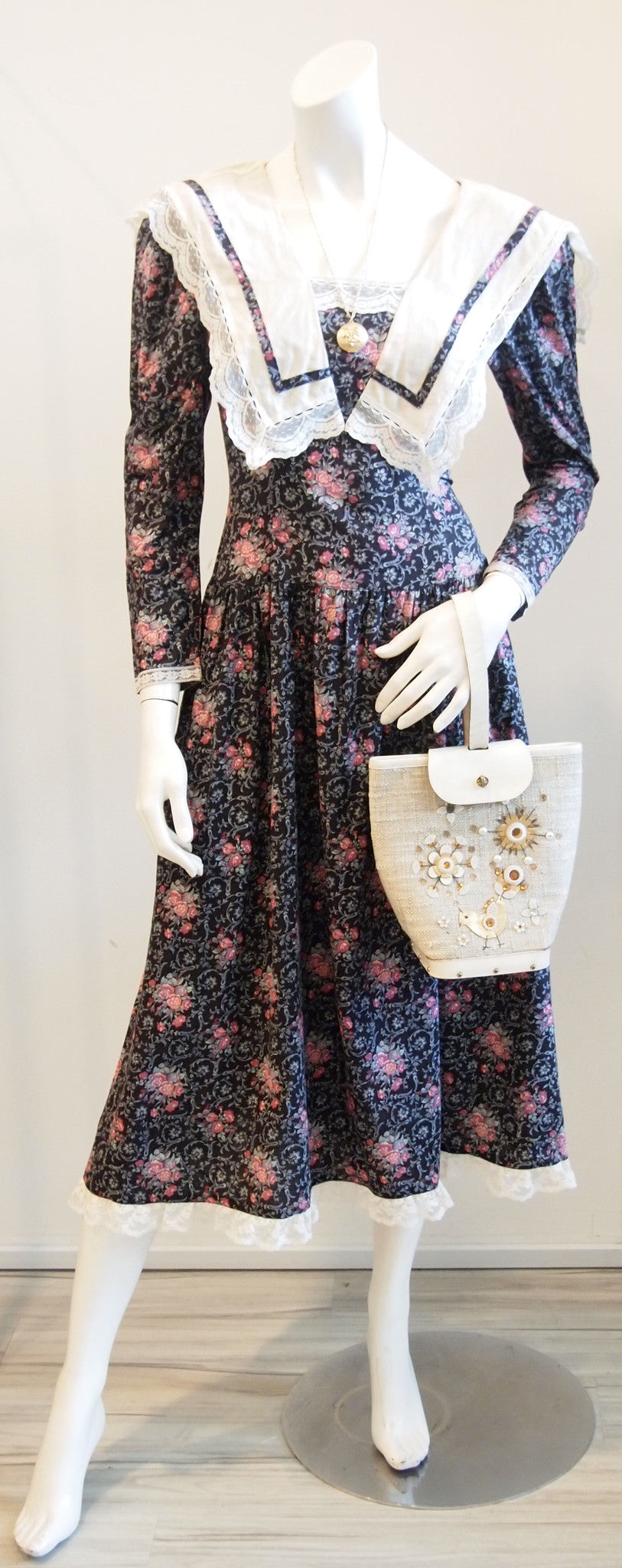 Vintage Gunne Sax Black Floral Lace  Trim Long Sleeves Dress with Big Collar