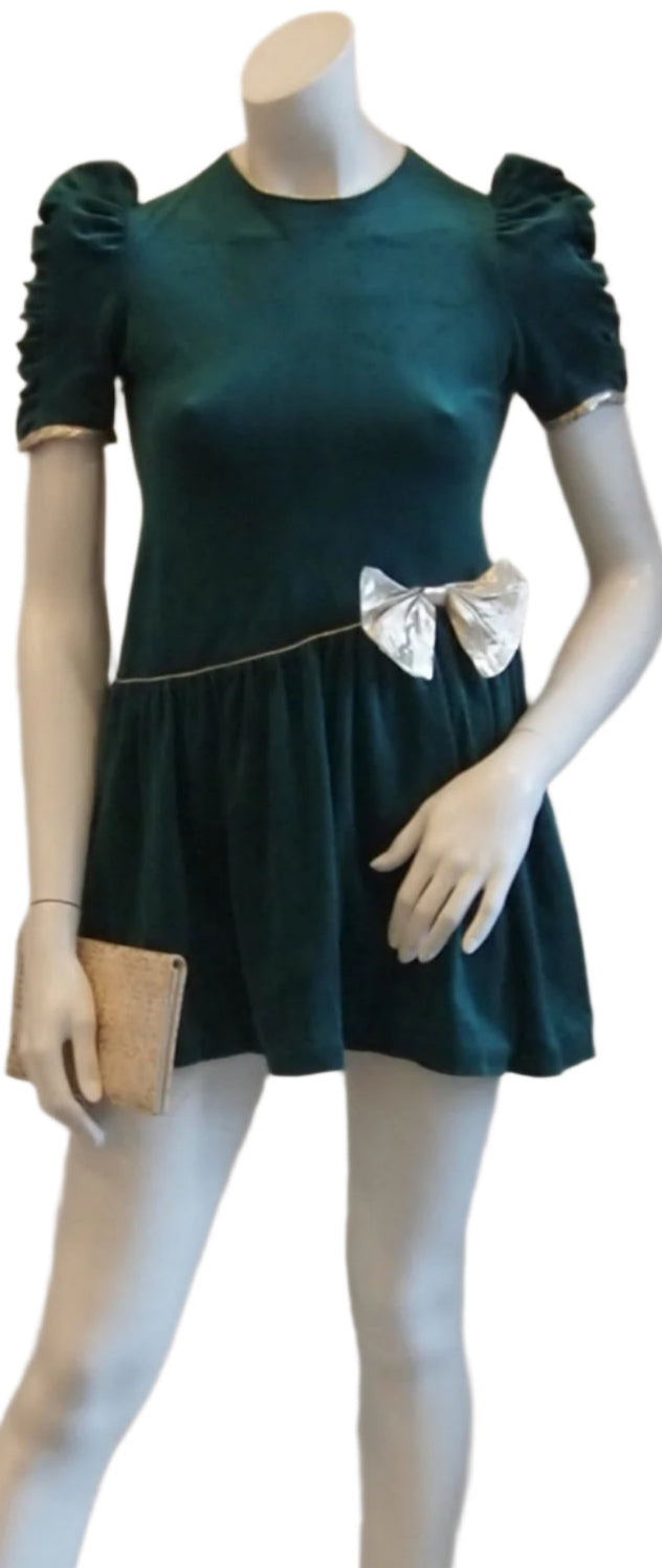 CHARMING IN EMERALD GREEN VINTAGE VELVET DRESS | Deja Vu Vintage CHARMING IN EMERALD GREEN VINTAGE VELVET DRESS | Deja Vu Vintage