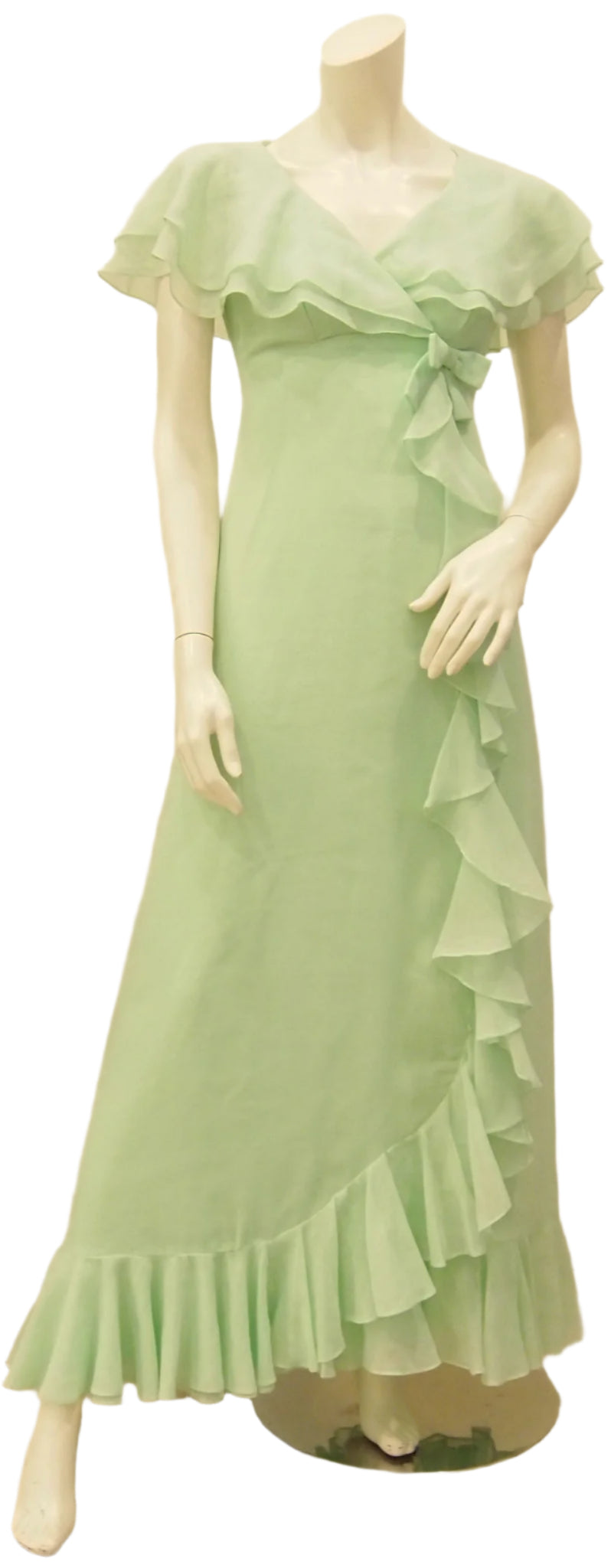 Unruffled Apple Green Maxi 70s Vintage Dress | Deja Vu Vintage Unruffled Apple Green Maxi 70s Vintage Dress | Deja Vu Vintage