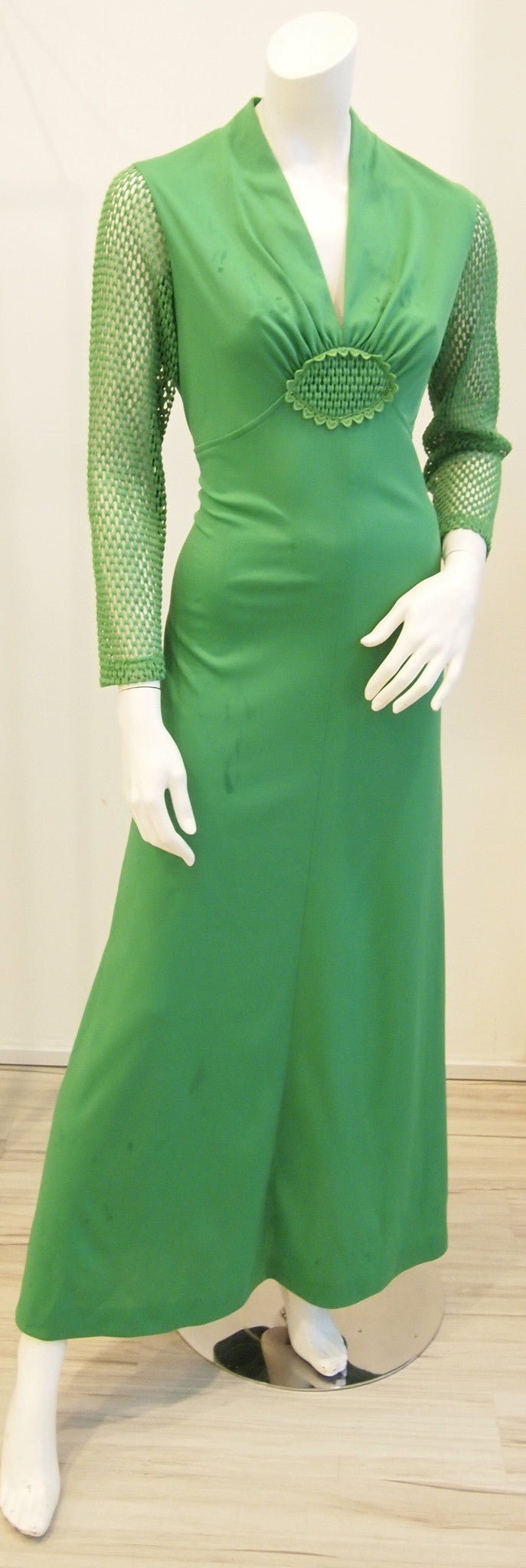 60s Kelly Green Macrame Vintage Dress | Deja Vu Vintage 60s Kelly Green Macrame Vintage Dress | Deja Vu Vintage