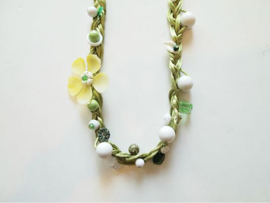 Braided Daisy Green Handmade Necklace