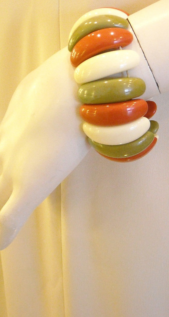 Vintage 60s Red and Green Stretch Bangle