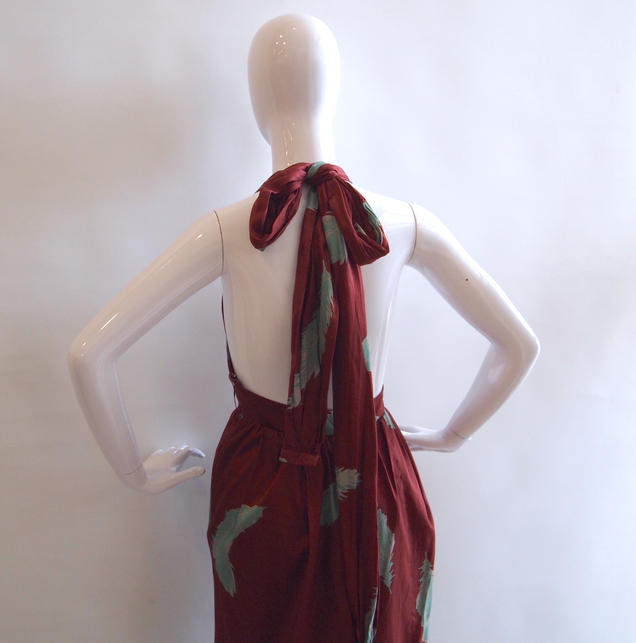 Marc Jacobs wine halter dress | Deja Vu Vintage Marc Jacobs wine halter dress | Deja Vu Vintage